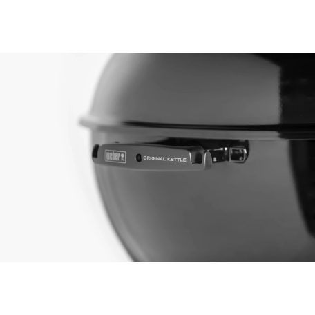 Weber Original Kettle E-5730 faszenes gömbgrill, 57 cm, fekete